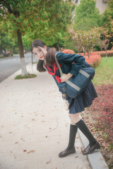 成色AU999.